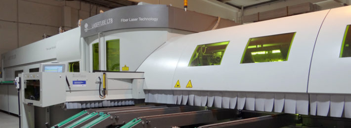 Profilový-3D-laser-při-výrobě-hliníkových-zábradlí-a-zasklení